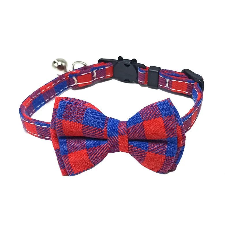 Katzenhalsband mit Schleife & Glocke | Verstellbares Breakaway Halsband für Katzen – Rot kariert, niedlich & sicher | Furrivio™ für Hunde & Katzen – jetzt bei Furrivio™ kaufen