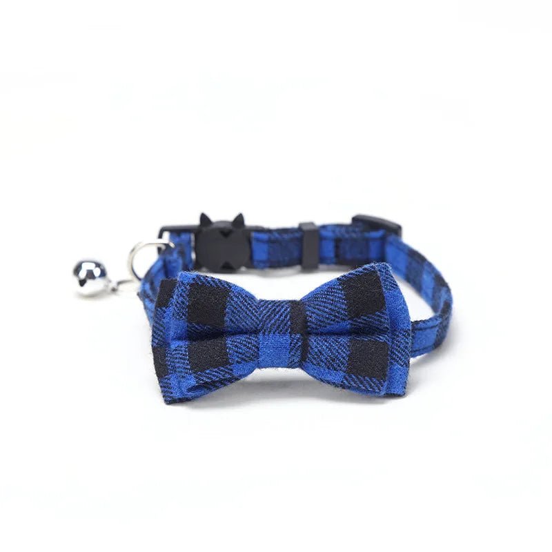 Katzenhalsband mit Schleife & Glocke | Verstellbares Breakaway Halsband für Katzen – Rot kariert, niedlich & sicher | Furrivio™ für Hunde & Katzen – jetzt bei Furrivio™ kaufen