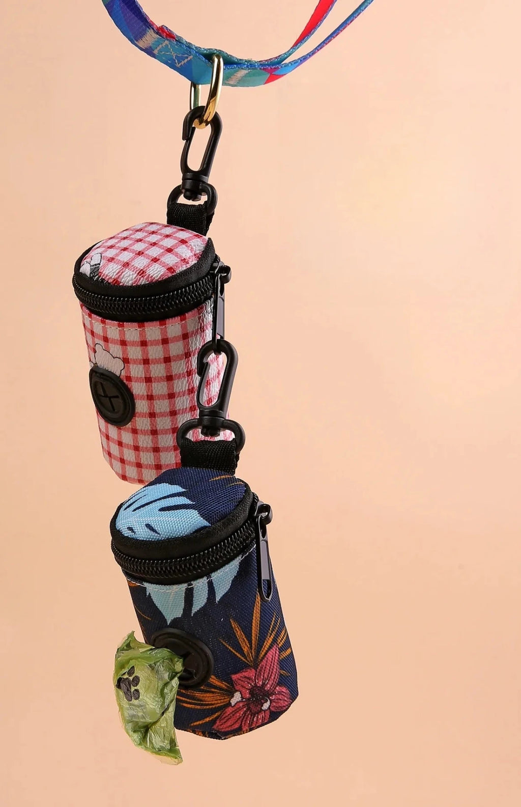 Hundekotbeutel Tasche mit Halter – sylische Kotbeutel Tasche für Hunde & Katzen – jetzt bei Furrivio kaufen