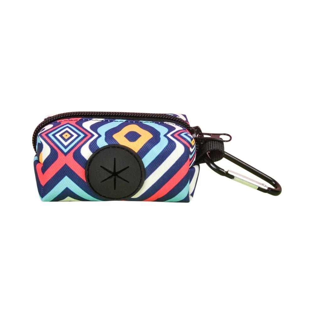 Kotbeutel Halter für Hunde – Dog Poop Bag Holder | Furrivio™ für Hunde & Katzen – jetzt bei Furrivio kaufen